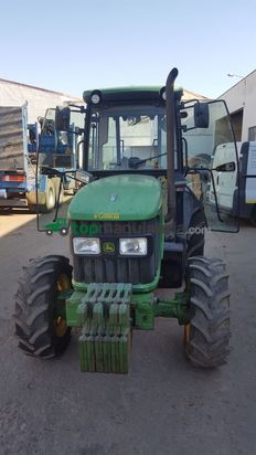 Tractor agrícola - John Deere - 5615F