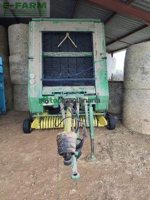 Empacadora gigant - John Deere - 590