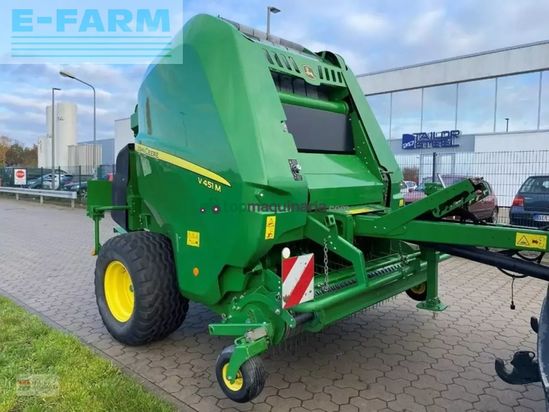 Empacadora gigant - John Deere - v 451 m
