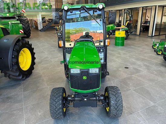 Tractor agrícola - John Deere - 2026r