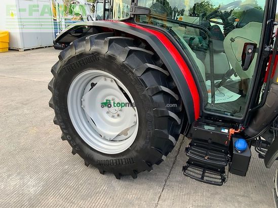 Tractor agrícola - Massey Ferguson - 4710 dyna2 tractor (st27837)