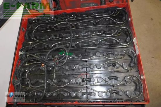 Elevadora - Linde - e 35 hl 387