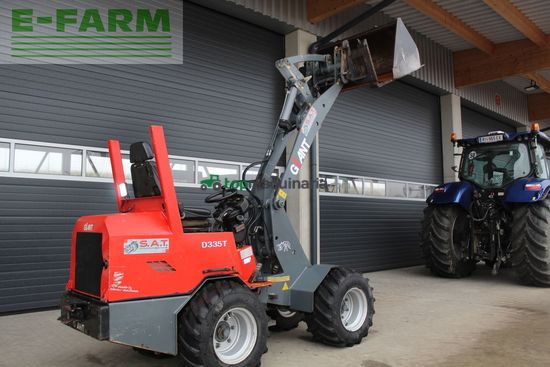 Minicargadora - Giant - hoflader d 335 t