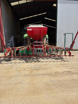 Sembradora Kverneland  TS-500