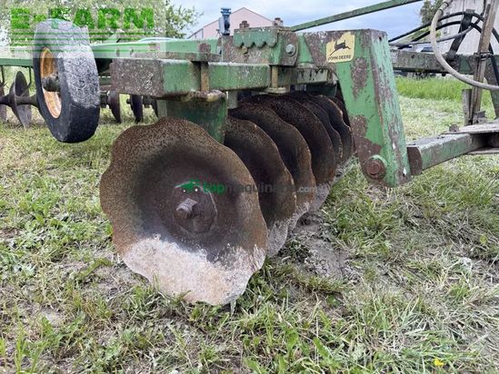 Grada de disco - John Deere - 32 disques 3m50