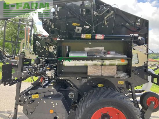 Empacadora gigant - Claas - variant 565 rc