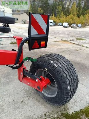 Rastrillo - Kverneland - 9590 c hydro