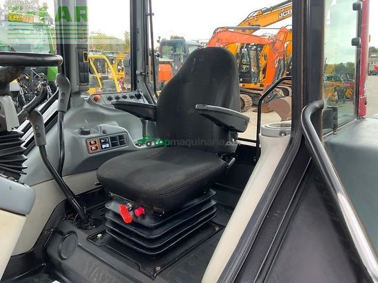 Tractor agrícola - Valtra - a93 tractor (st24382)