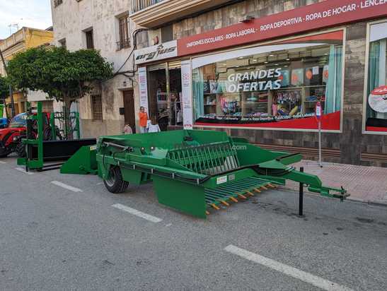 Maquina despedregadora JH APEROS 2.20