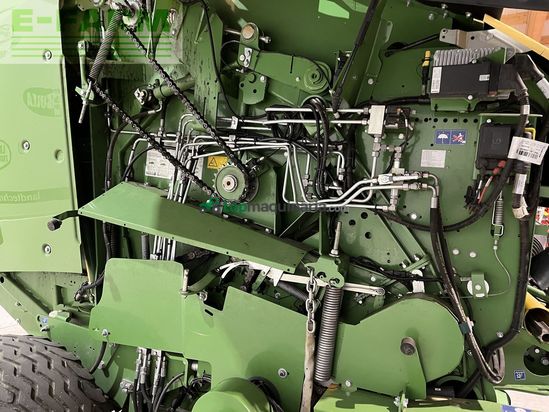 Empacadora gigant - Krone - comprima v 150 xc plus