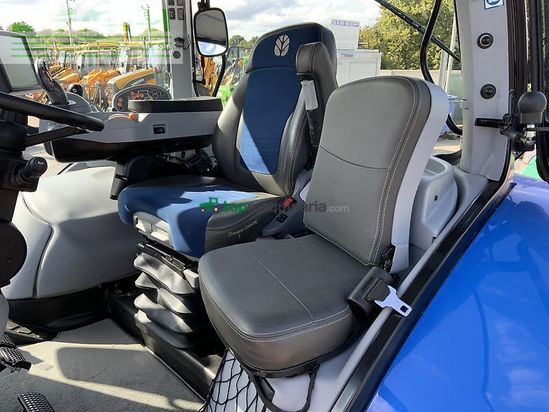 Tractor agrícola - New Holland - t7.260 tractor (st23278)