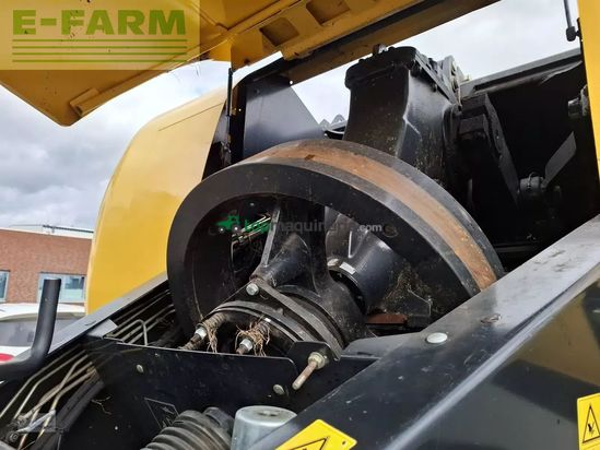 Empacadora gigant - New Holland - bb 9070