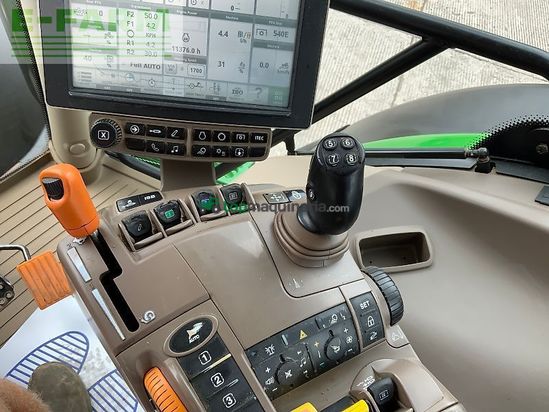 Tractor agrícola - John Deere - 6215r tractor (st23802)