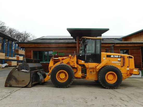 Minicargadora - Hyundai - hl740-7 mit hochkippschaufel u. volvo sw