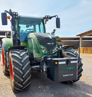 Contrapeso tractor con cajón porta herramientas