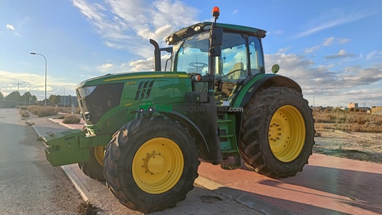 Tractor agrícola - John Deere - 6215R