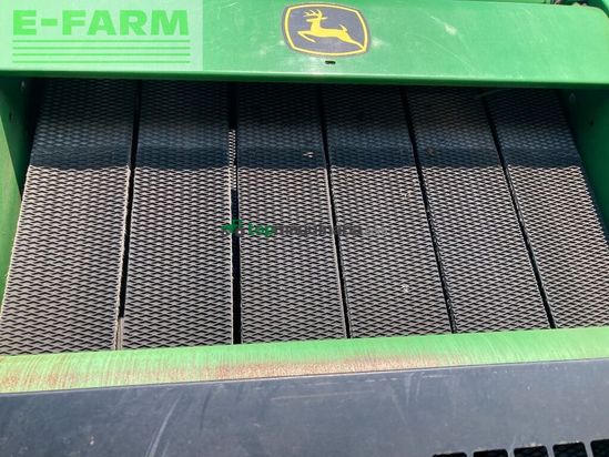Empacadora gigant - John Deere - 864