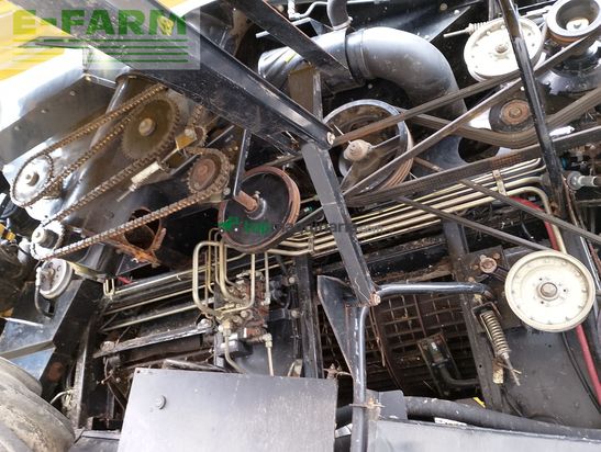 Cosechadora de Cereal - New Holland - CR980