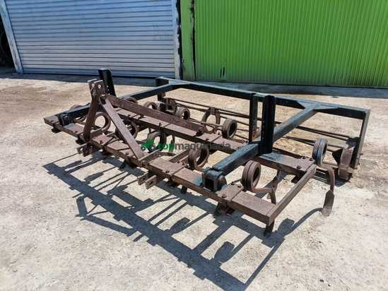 Cultivador de 13 brazos de 25