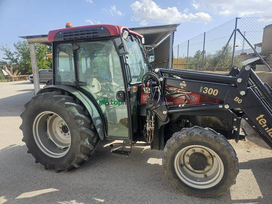 Tractor Case Quantum 95 F con cabina A/C y pala cargadora Tenías 