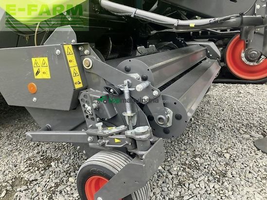 Empacadora gigant - Claas - quadrant 4200 rc