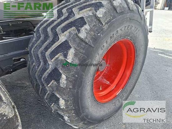 Empacadora gigant - Claas - quadrant 3300 fc t
