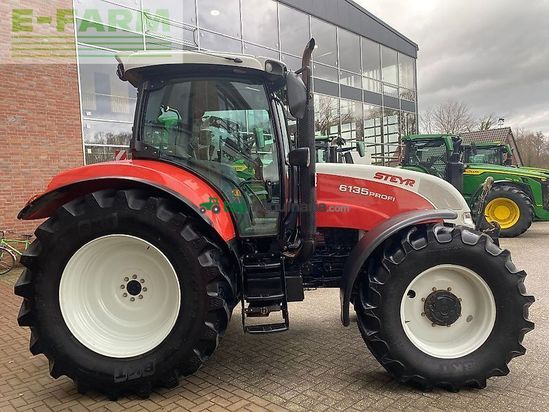 Tractor agrícola - Steyr - 6135 profi