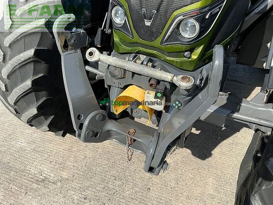 Tractor agrícola - Valtra - n174 versu unlimited tractor (st27127)