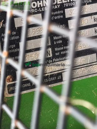 Empacadora gigant - John Deere - 590