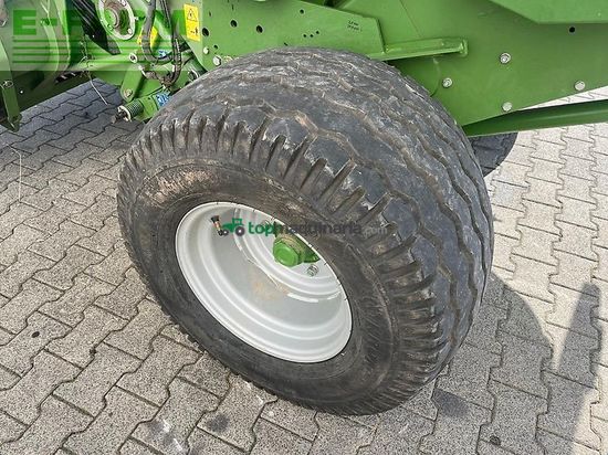 Empacadora gigant - Krone - comprima f 125 xc