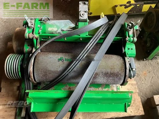 Cosechadora de Cereal - John Deere - 8400