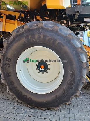 Cosechadora de Cereal - New Holland - cr 8.80