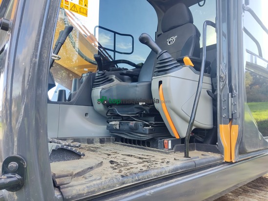 Retroexcavadora - CX250E