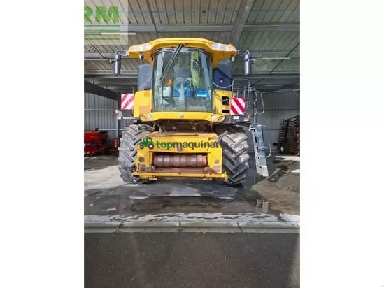 Cosechadora de Cereal - New Holland - cr9080