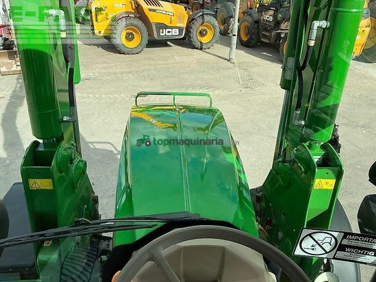 Tractor agrícola - John Deere - 6130m tractor (st26618)