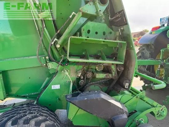 Empacadora gigant - John Deere - 864