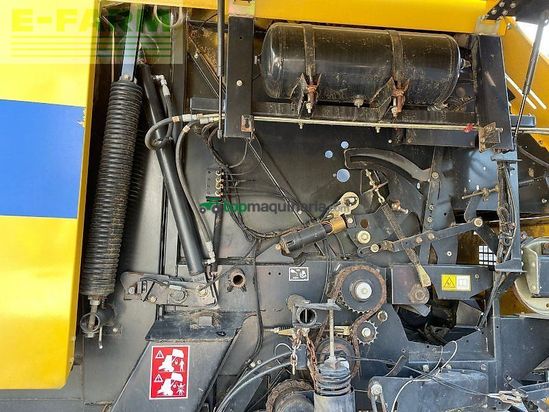 Empacadora gigant - New Holland - br 560 a