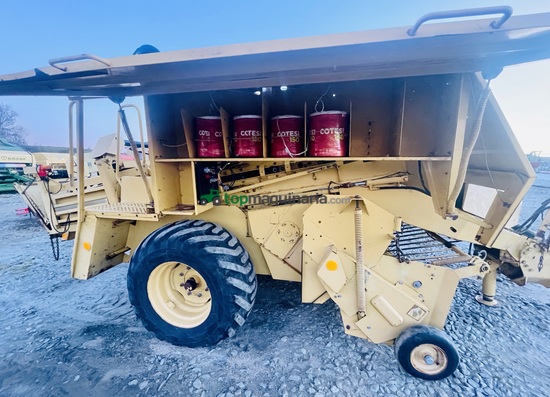 Empacadora gigant - New Holland - D 1000