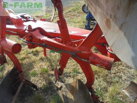 Arado - Kuhn - varimaster 120