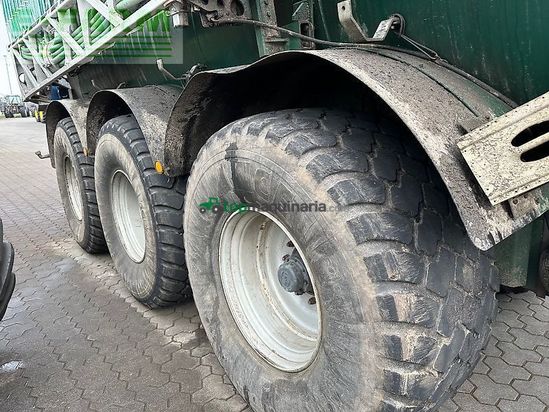 Tractor agrícola - Claas - xerion 3300 trac **black-weeks** TRAC