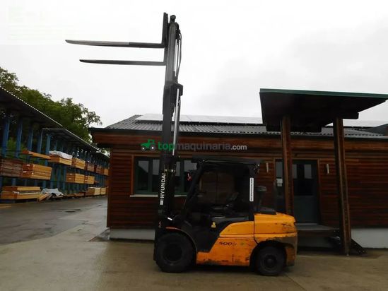 Elevadora - Hyundai - 50da-9 euro5 ( triplex 4,9m + 3. u. 4. kreis )