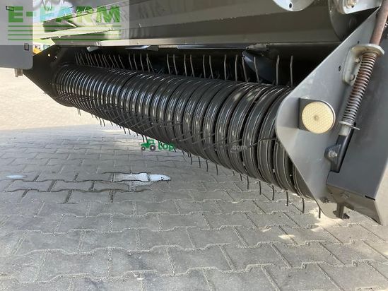 Empacadora gigant - Claas - quadrant 5300 rf