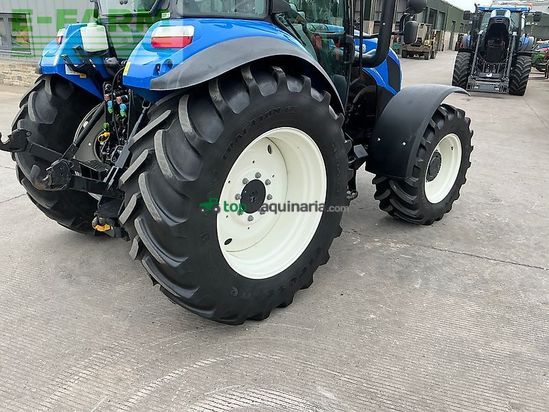Tractor agrícola - New Holland - t5.110 tractor (st26832)