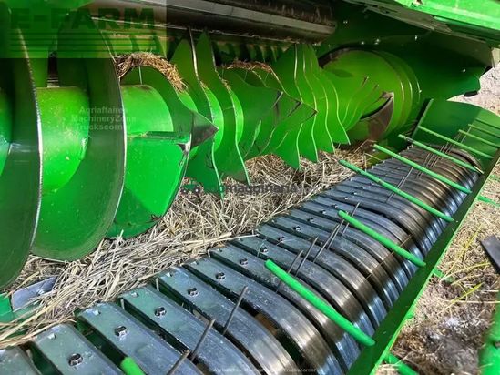 Empacadora gigant - John Deere - v461m