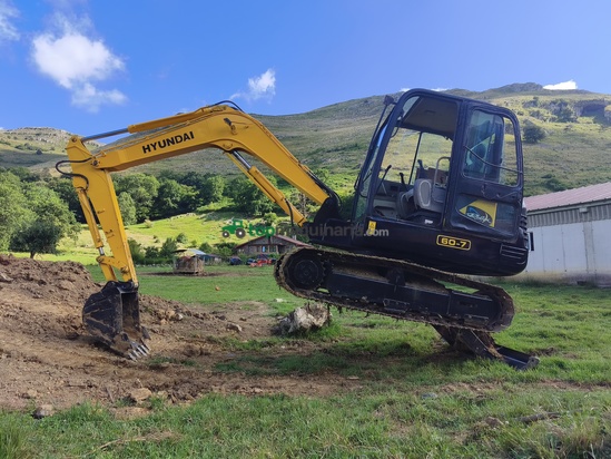 Excavadora - R60-7 