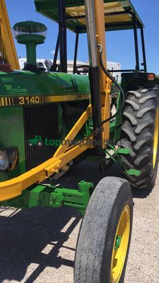 Tractor agrícola - John Deere - 3140 con pala