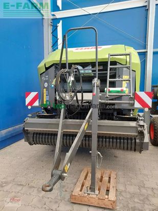 Empacadora gigant - Claas - rollant 520 rc