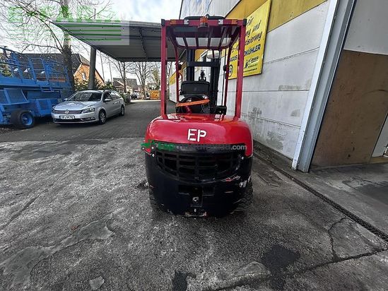 Elevadora -  - efl352b elektro 4-radstapler mit triplexmast