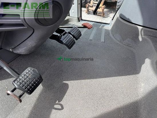Tractor agrícola - Claas - arion 640 cis + quicke q65 CIS