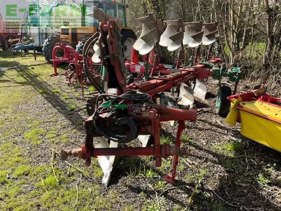 Arado - Kverneland - charrue